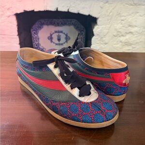 Stylish Mens Sneakers with Red and Blue Accents